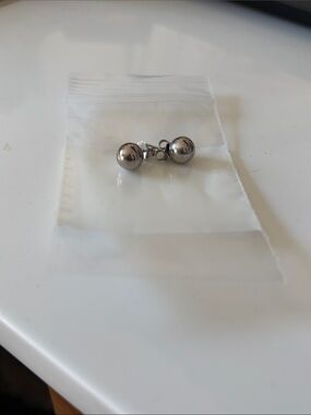 Classic 14 k white gold Ball Stud Earrings